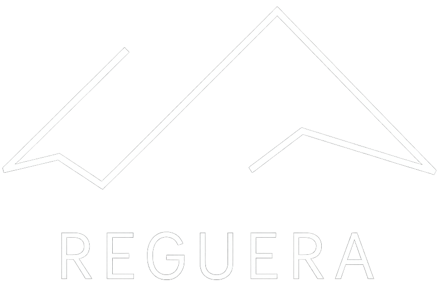 Logotipo La Reguera blanco
